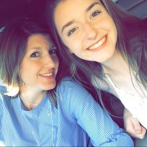 Meet your Posher, Roxanne